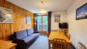 Résidence Pollux - Studio confortable avec cabine · Proche des pistes et des commerces · Balcon MAE-7415